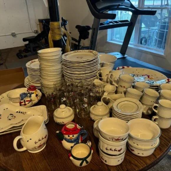 Pfaltzgraff Snow Village Dining Pfaltzgraff Snow Village Set